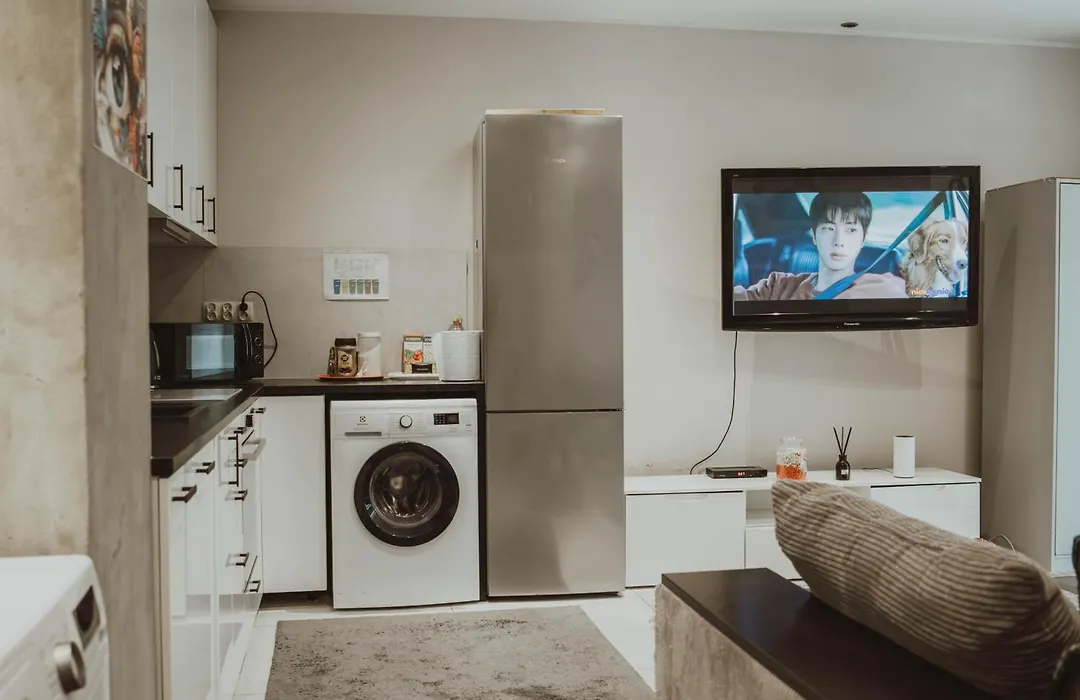 Grand Comfort 3 Bedroom, 3 Bathroom, Ground Floor&Fresh Air-1