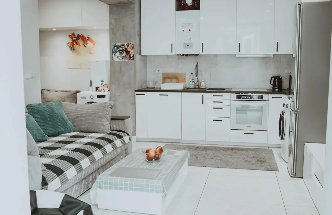 Grand Comfort 3 Bedroom, 3 Bathroom, Ground Floor&Fresh Air-1